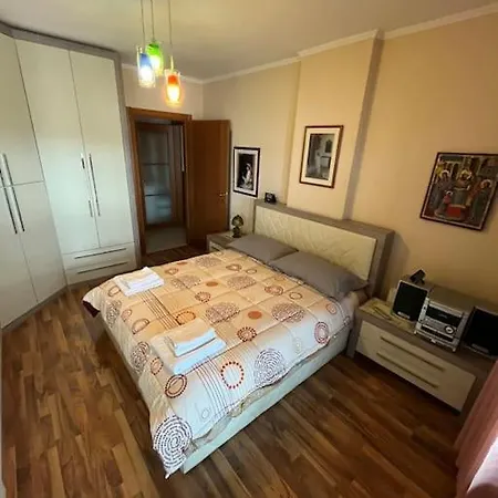 Apartment Hari & Tea's Near Grand Park Of Tirana